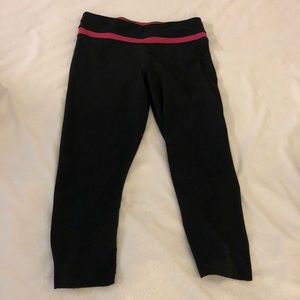 Marika tek small Capri workout pants
